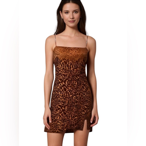 Urban Outfitters Slip Dress 90’s Leopard Mobwife Date Night Party Sexy Sz Small - Picture 1 of 16